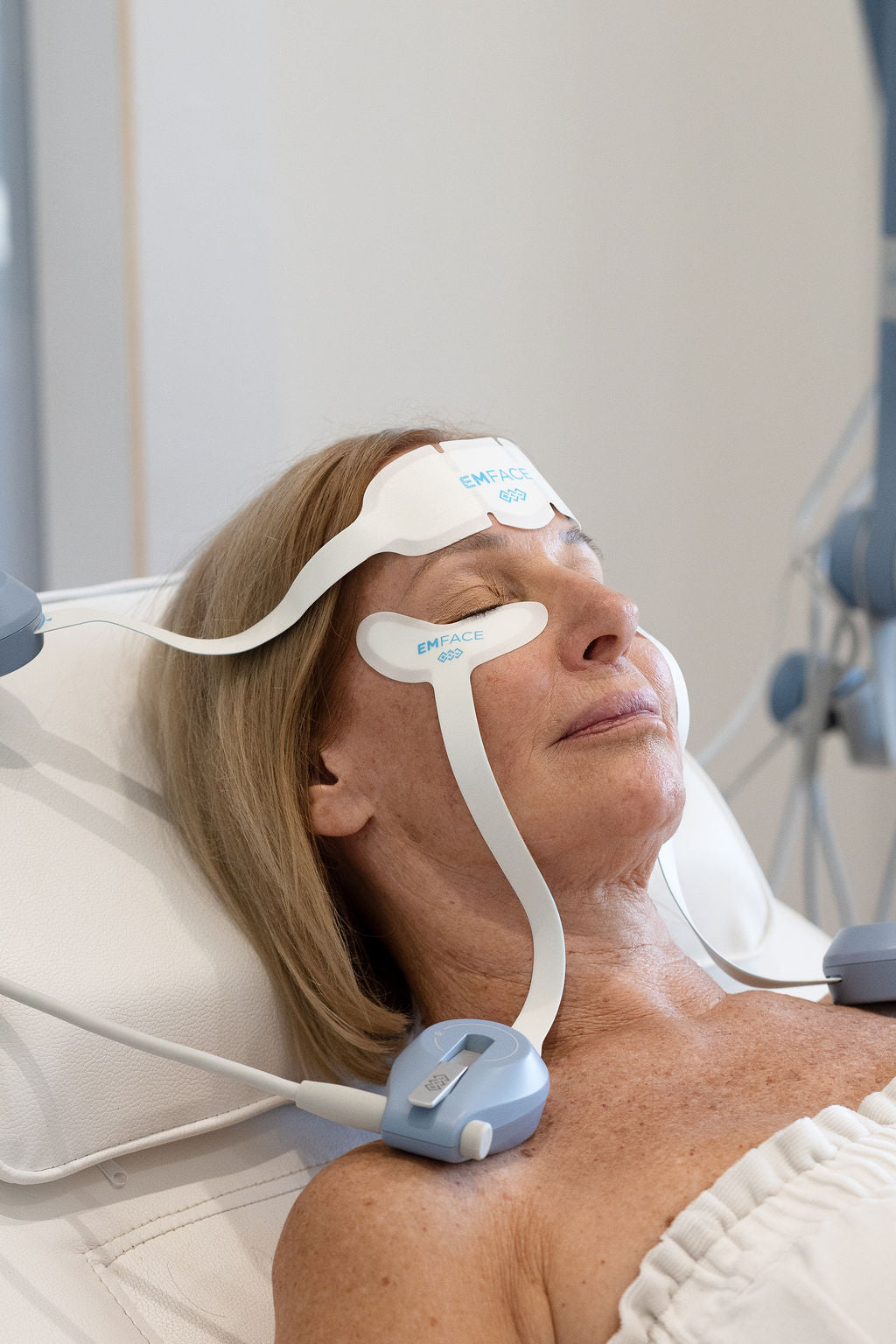 The Needle-Free Lift Everyone’s Talking About — Meet EMFACE