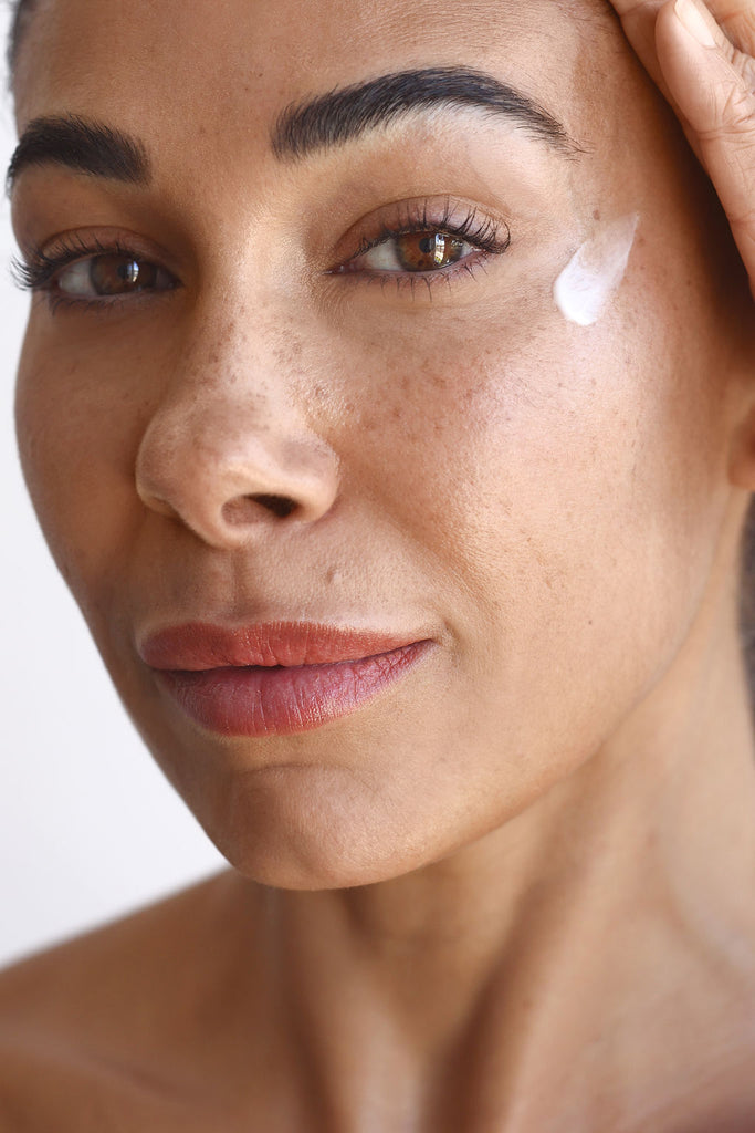 Winter Skin Care: Top Cosmetic Treatments to Combat Dryness and Dullness